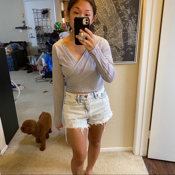 BRANDY MELVILLE Wrap Around Crop Top - Picture 6 of 6